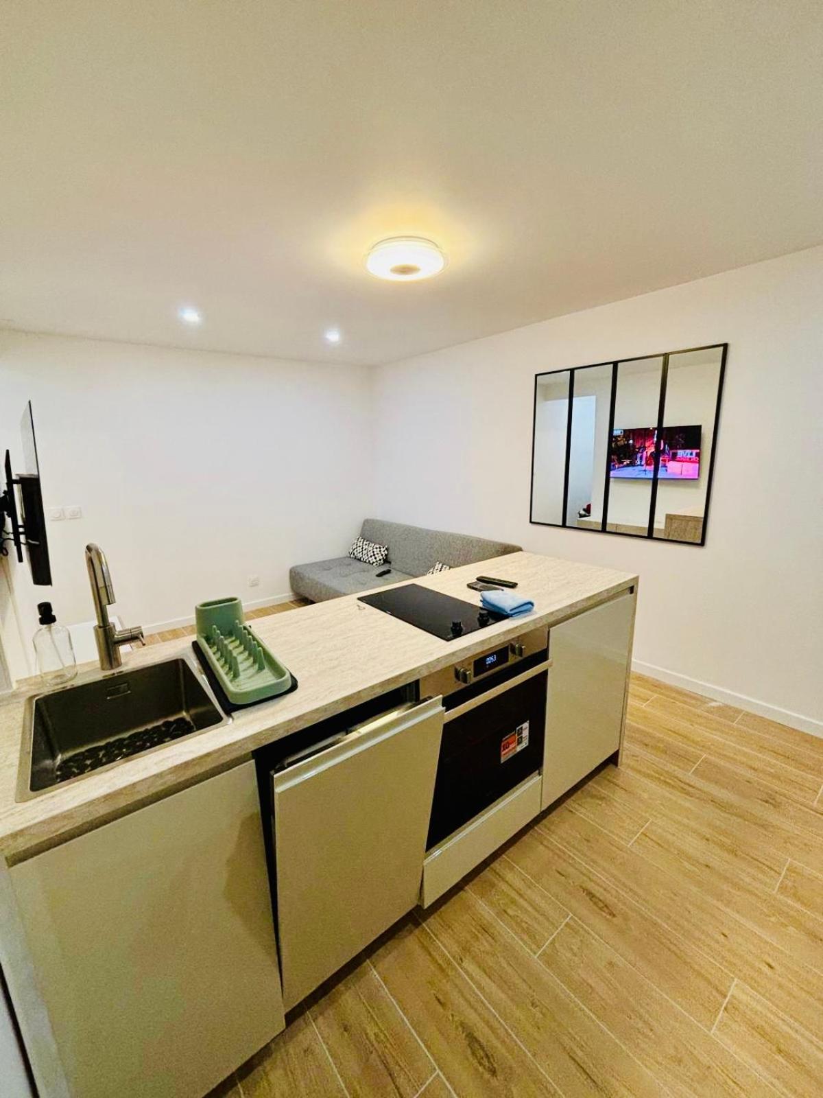 Joli Appartement Renove Incluant Parking A 10 Min De Paris Nanterre Extérieur photo
